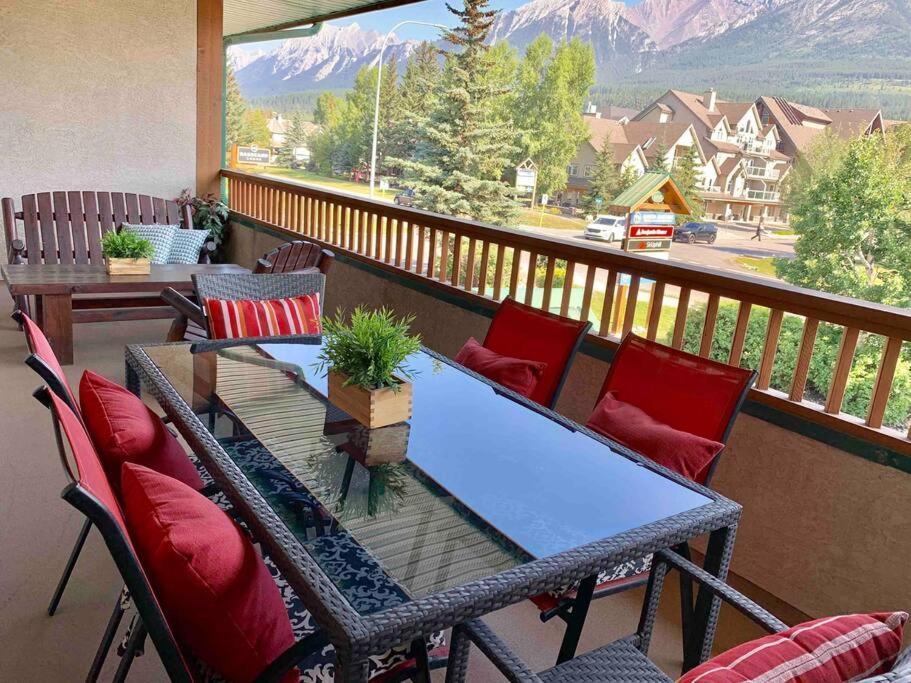 Mountain Modern Hideaway Apartman Canmore Kültér fotó